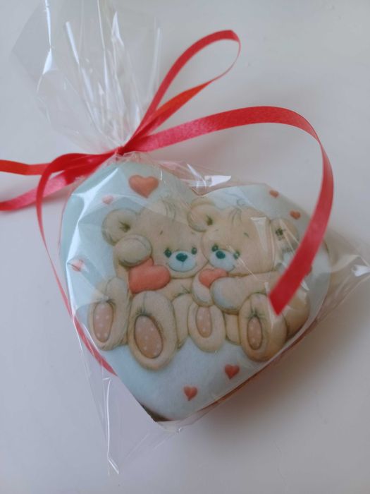 Свети Валентин/меденки/ торта за Св. Валентин