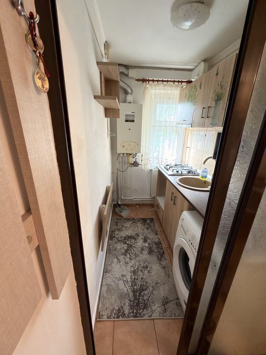 Apartament 2 camere semidecomandat