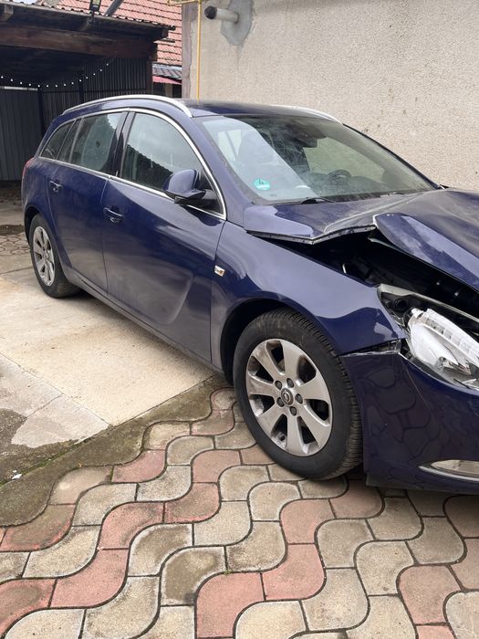 Se dezmembreaza sau vinde Opel Insignia 2010/2.0 Diesel automat