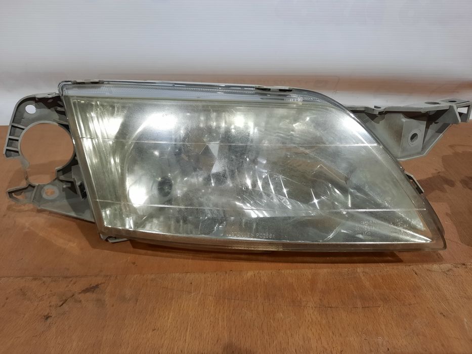 Фары Мазда Премаси