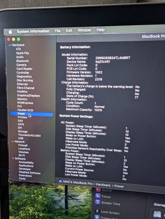 Лаптоп Macbook PRO 13 M1 2020 16GB 256GB SSD с НОВА БАТЕРИЯ