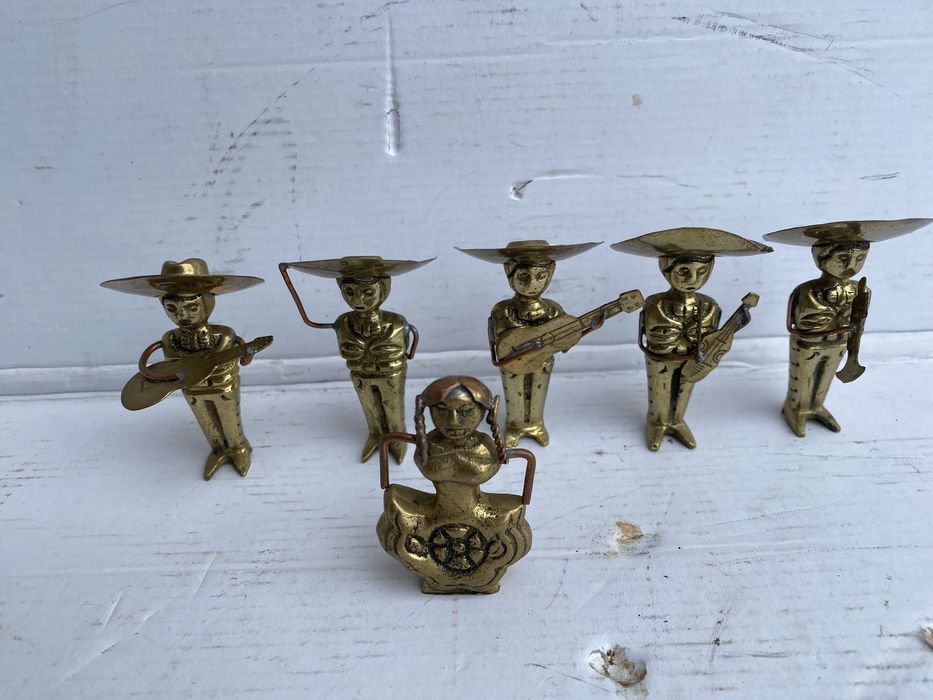 Deosebite miniaturi din bronz