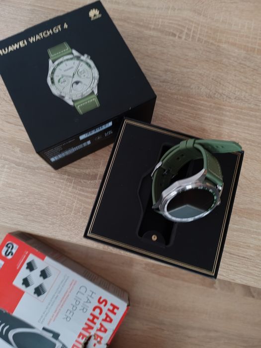 Часовник Huawei  4