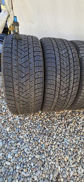 Anvelope Pirelli Scorpion  265/40 R22 106W JLR 295/35 R22 108W J M+S