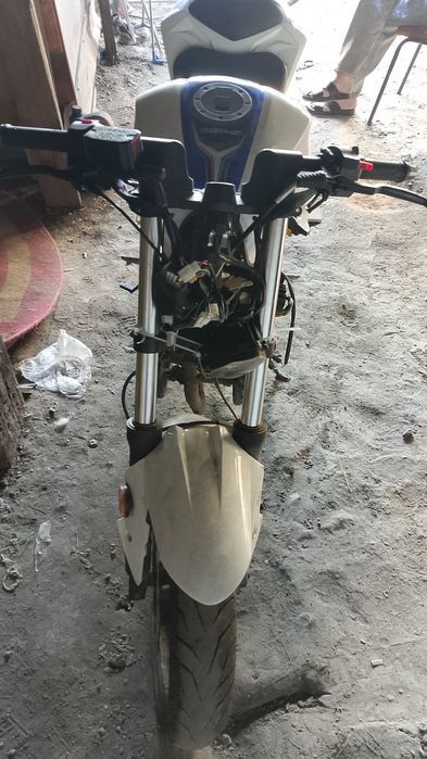 Продам мотоцикл марки RZ