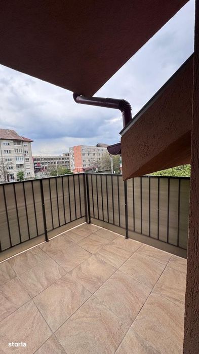 Apartament 3 cam de închiriat, cart. Rogerius