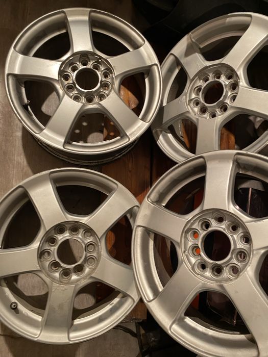Продам диски комплект 4 шт R15 универсальный 5/100 5/114