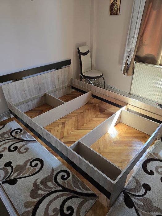 Vând pat cu saltea în stare perfectă 140/200