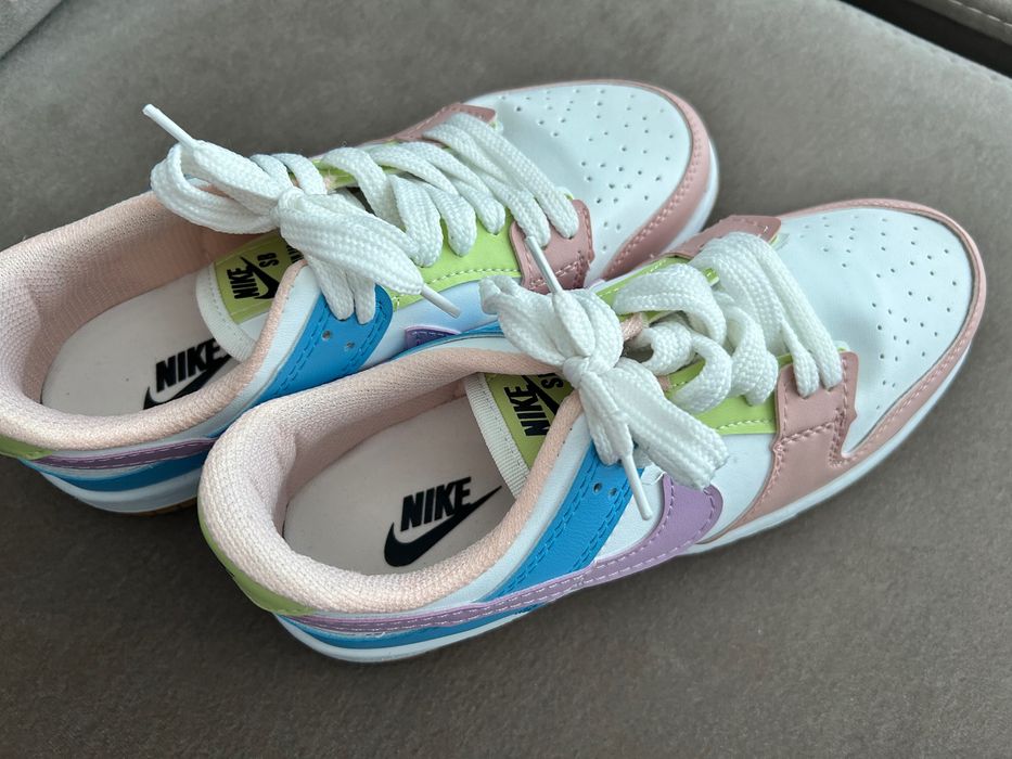 Дамски цветни маратонки