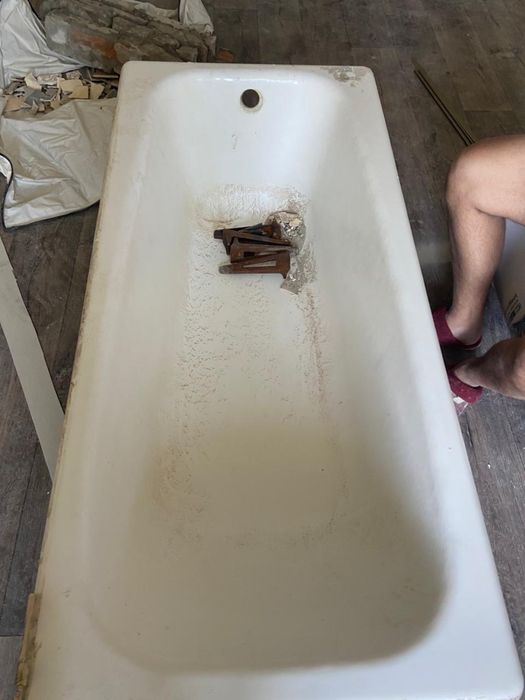 Продам чугунную ванну