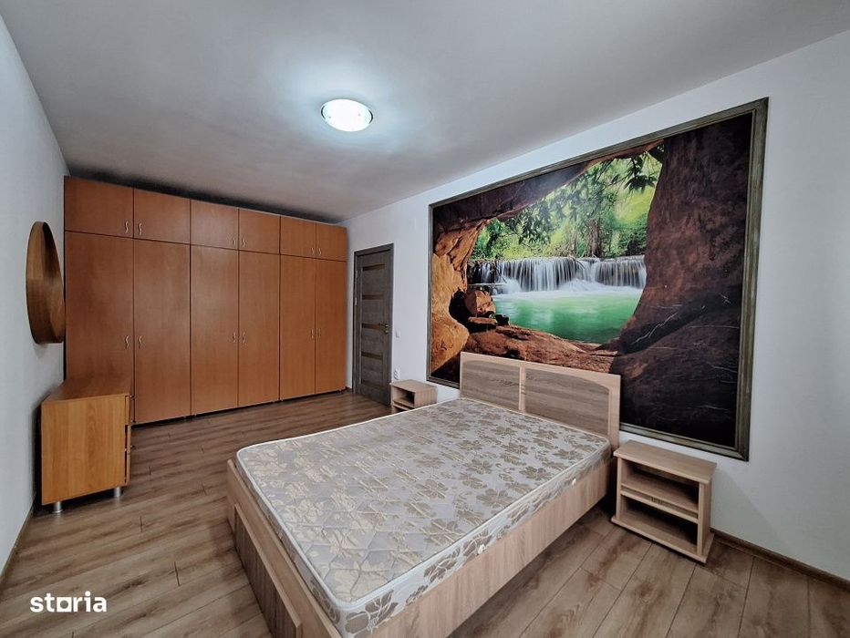 Apartament cu 2 camere, decomandat, parcare, zona Eroilor