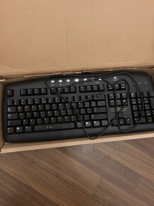 Tastatura Logitech