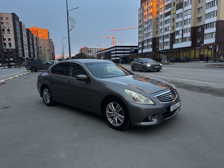 Продам автомобиль Infiniti G 37