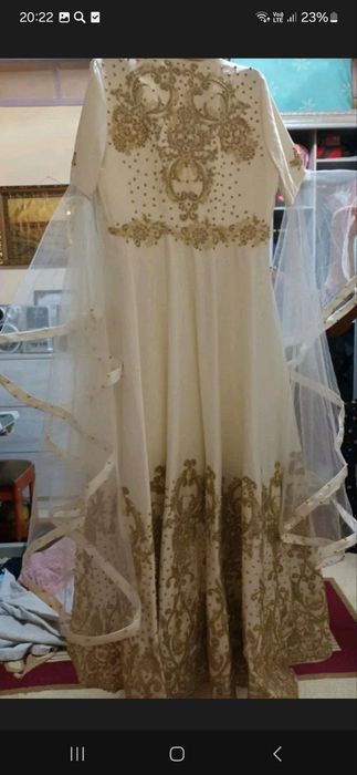 Ansambl koʻylak zor holatda