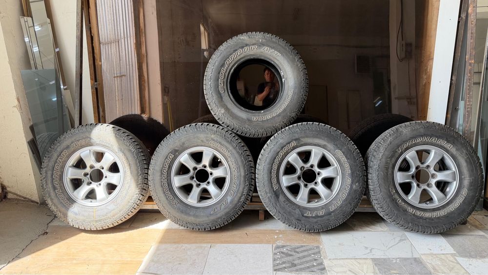 Продам шину с диском 265/75/16 Алматы