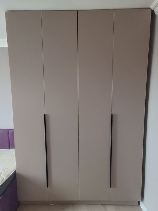 Шкаф для одежды.