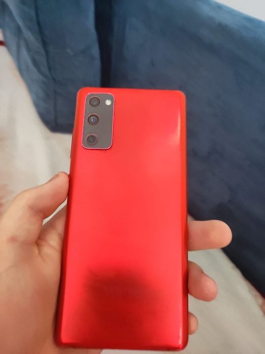 Продам/обменяю Самсунг с20фе