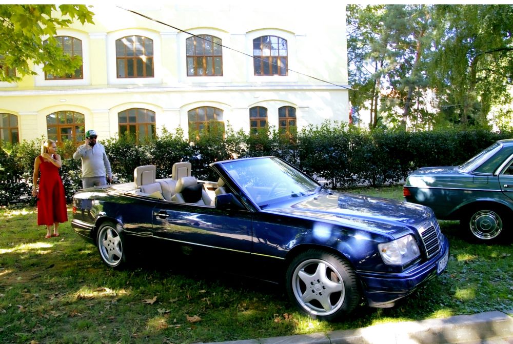 Vând Mercedes w124 cabrio facelift Atestat retro