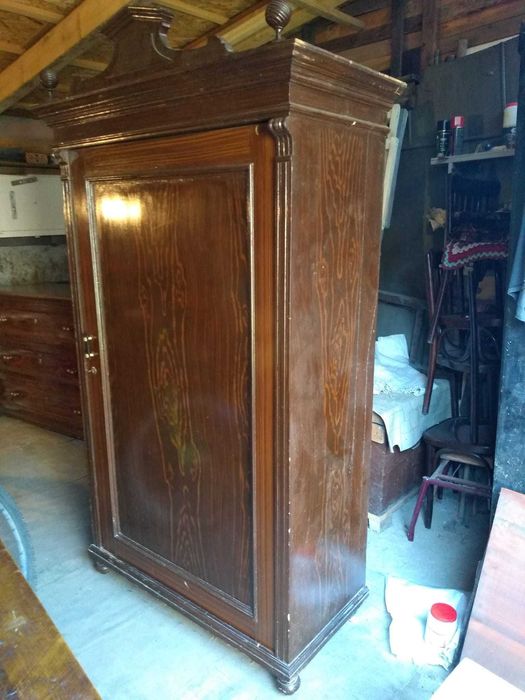 Set Mobilier Epocă/Vintage - Dulap, Comodă (Castăn), Masa - Lemn Masiv