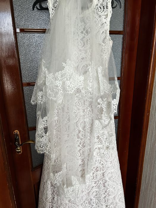 Свадебное платье и фата