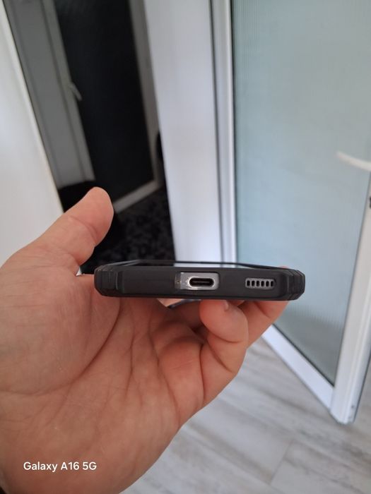 Nothing Phone (2) 12GB/256GB pt PIESE + Husa MagSafe & Cutie (Ecran Impecabil)