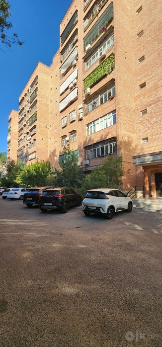 Югусобод 5кв новастройка 4комнатная 1етаж 145квм не торец кирпич