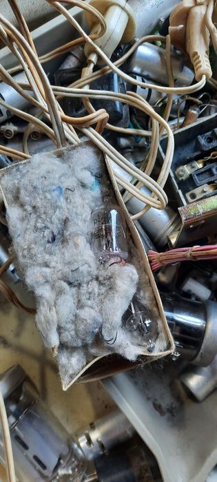 Продам радиодетали, трансформатор