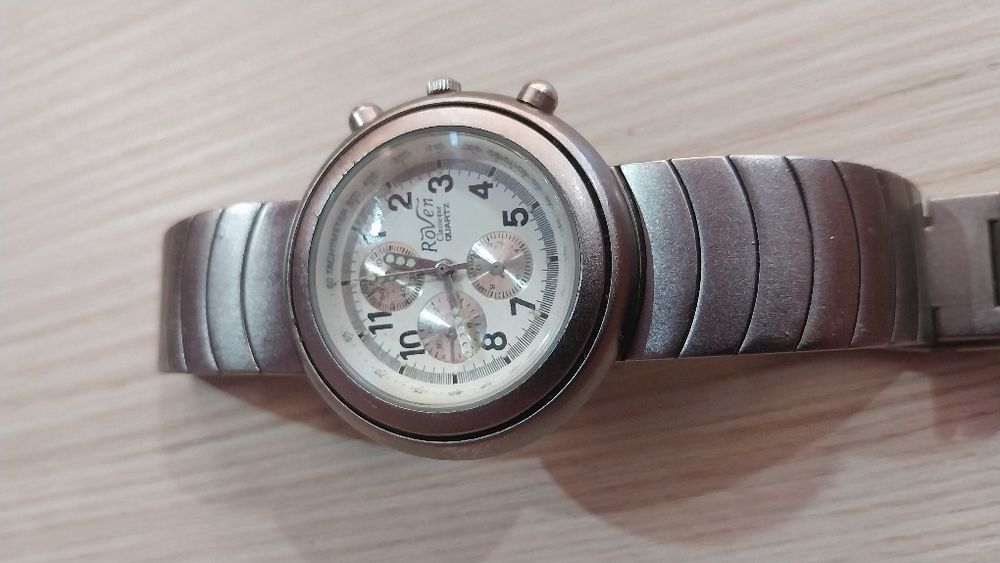 Ceasuri de mînă  Ben Sherman și un Roven