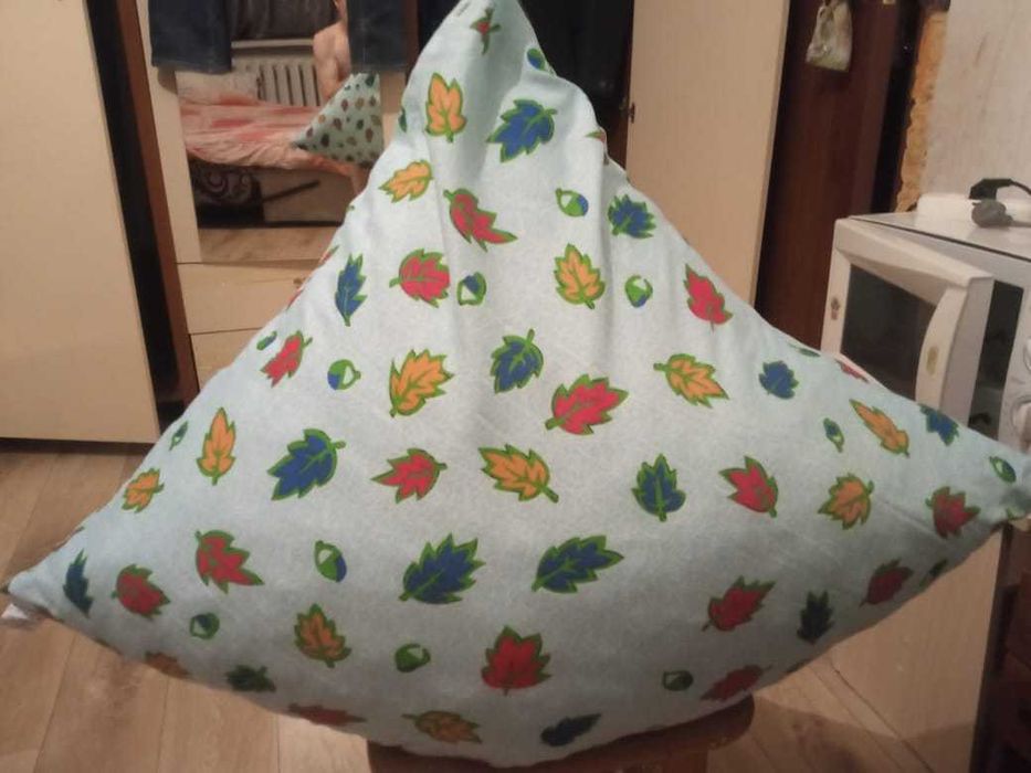 Подушка новая на сентипоне.