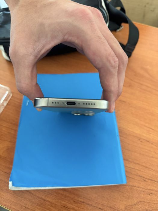 Продаю Iphone 15 pro