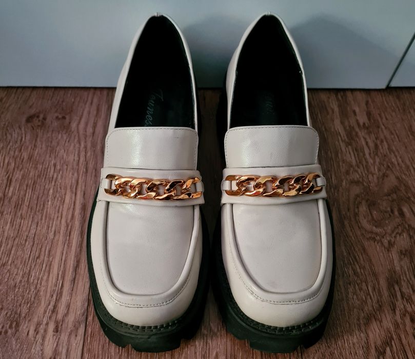 Новые женские туфли