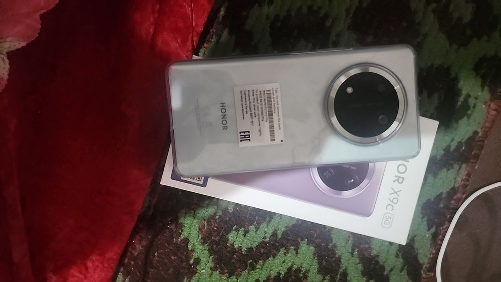 Xonor X9C 8/256  yangi telfon