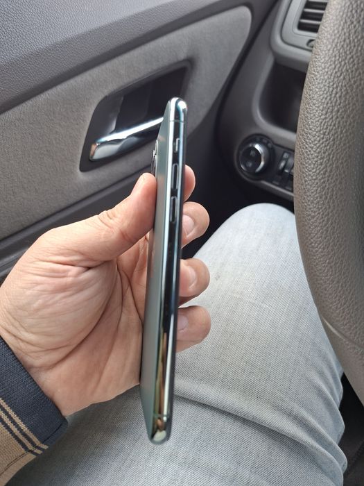 Продам айфон 11 про