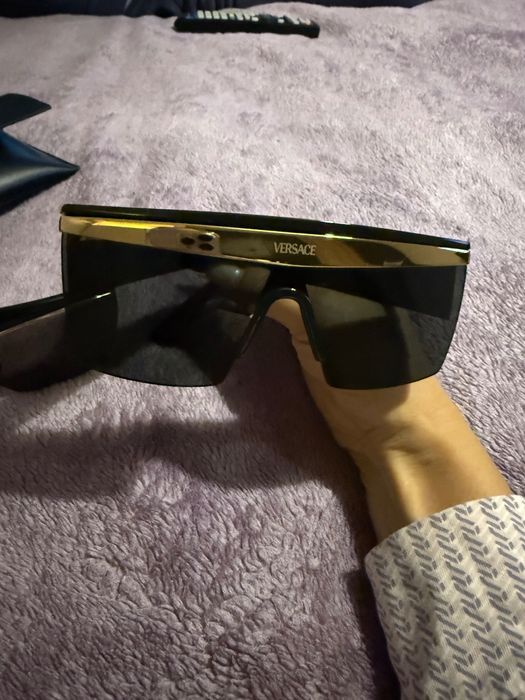 Продавам слънчеви очила Версаче -закупувани от Оптика Леонардо