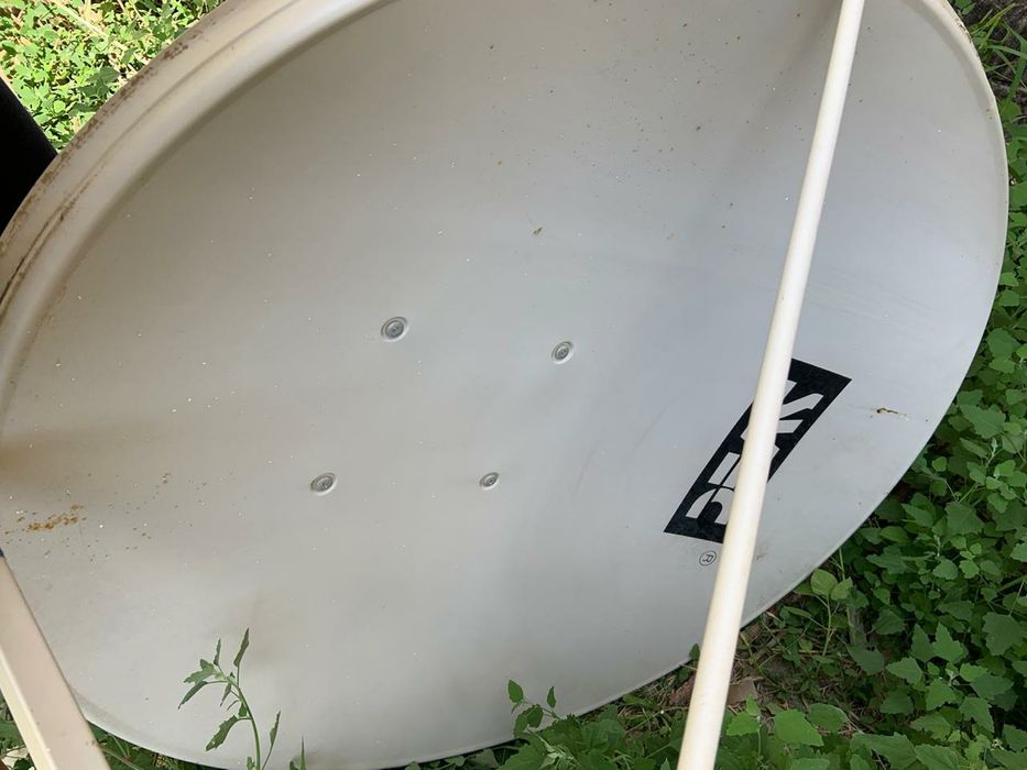 Спутниковая тарелка