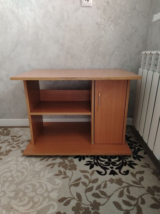 Продам б/у столы