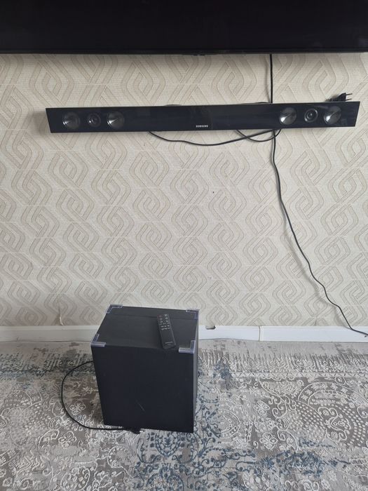 Продам саундбар в хорошем состояние