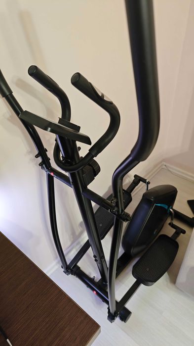 Vând bicicletă eliptică magnetică FitTronic 510E aproape nouă
