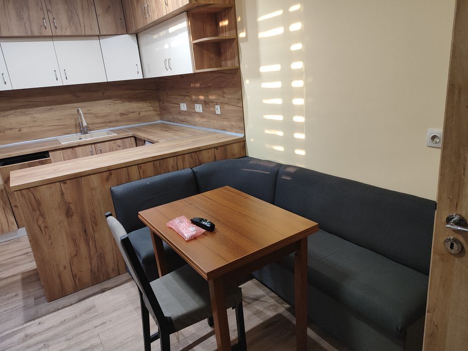 Дава се под наем Тристаен апартамент в Пловдив, Кючук Париж - 70 кв.м за 484.5 € - Снимка #4