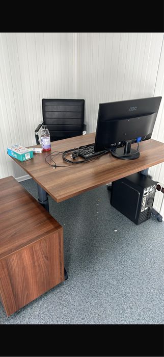 PACHET COMPLET Birou reglabil+corpuri, dulap, scaun,PC complet