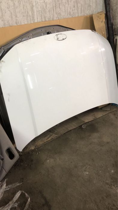 Капот на Hyundai Santa Fe