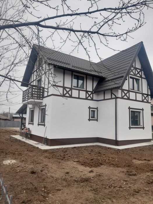 Vila de vanzare in Brebu Eleganta,confort si liniste intr-un cadru de poveste
