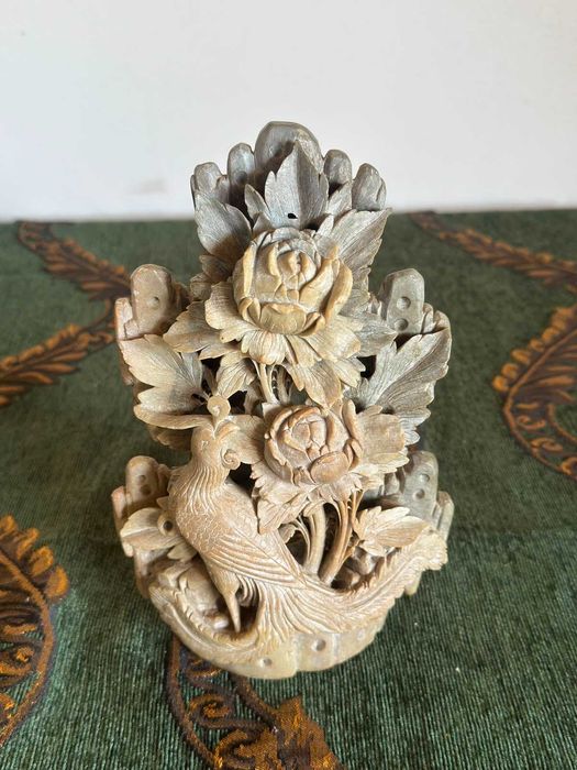 Sculptură chinezească din(soapstone), cioplită manual