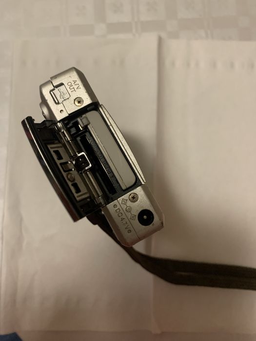 camera foto digitala Minolta Dimage. Xt