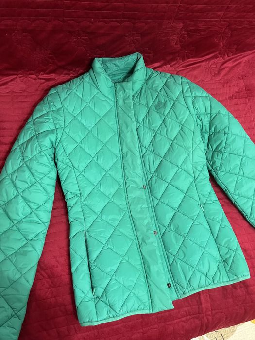 Продам куртку новую