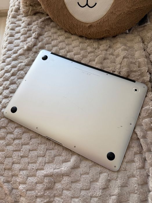 Apple MacBook Air 13 (2017)