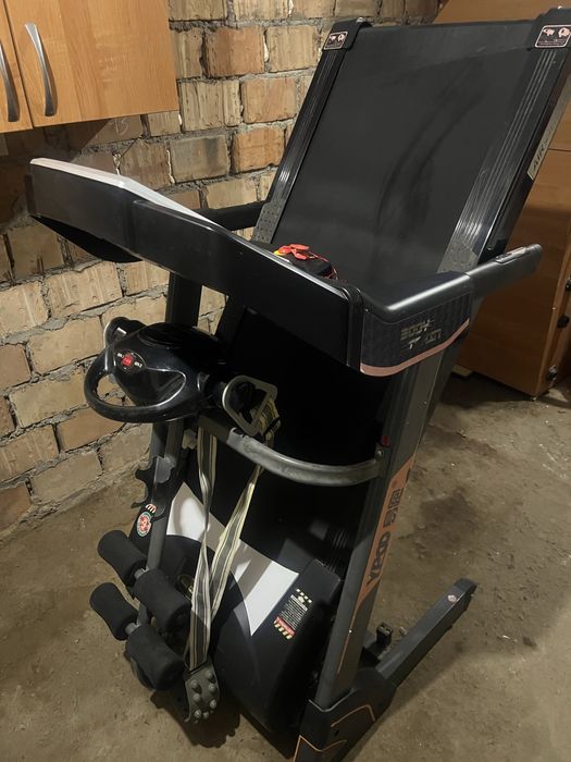 Продам беговую дорожку