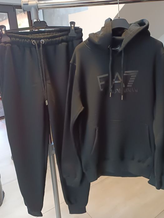 Trening pentru bărbați Armani doar s