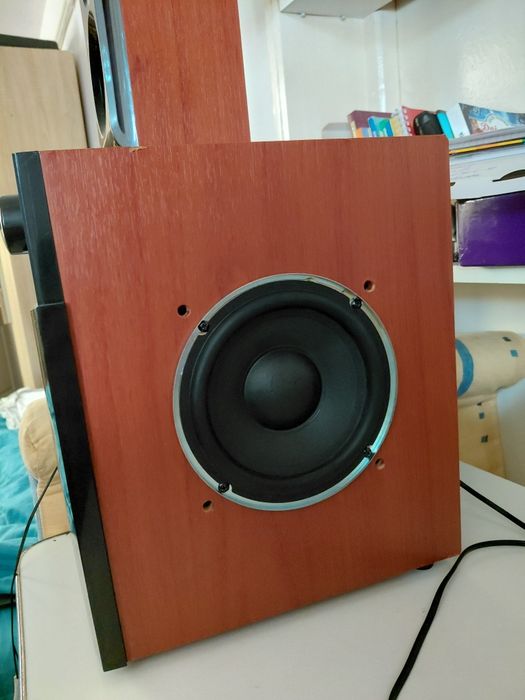 Vand subwoofer 5.1