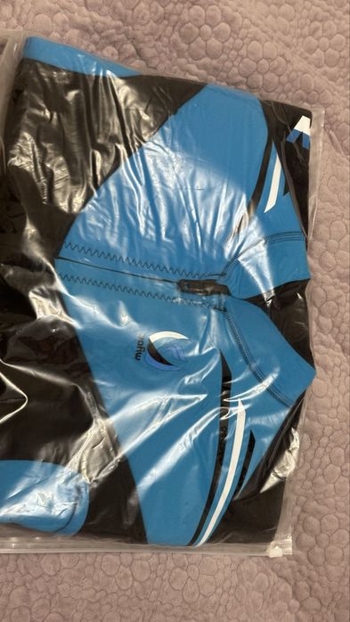 Гидрокостюм из неопрена